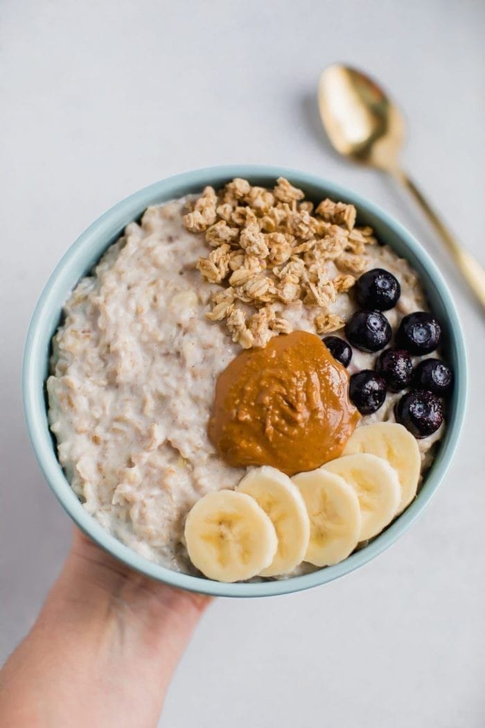 Healthy Oatmeal with Fruit and Nuts